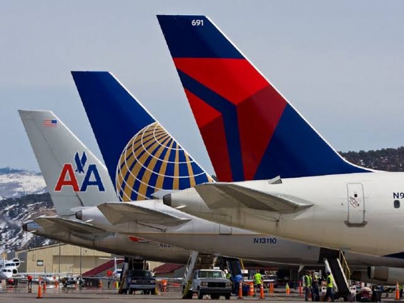 Aerolíneas de EEUU piden eliminar test de Covid en aeropuertos