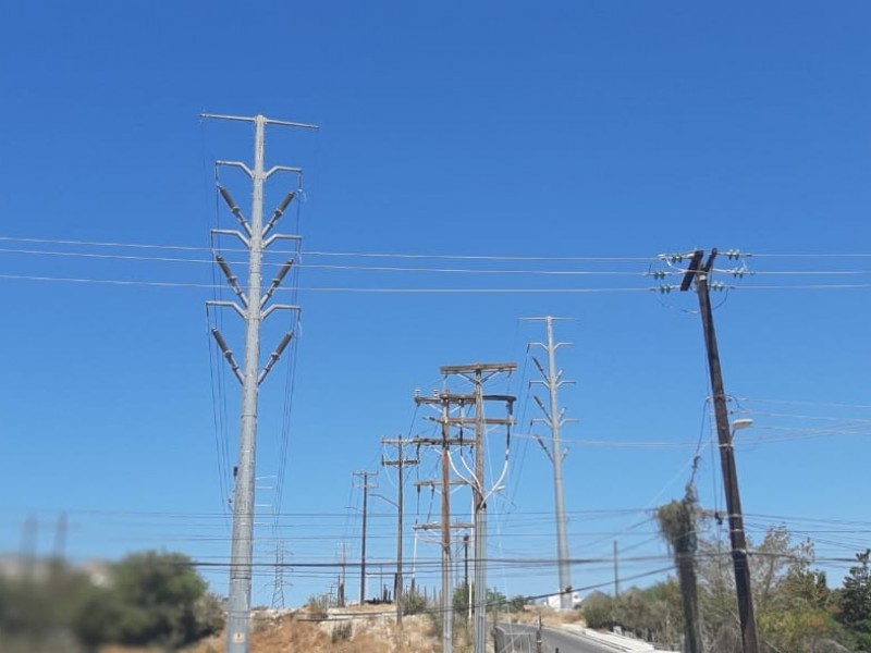 Afecta a ciudadanos aumento en el servicio de energía eléctrica