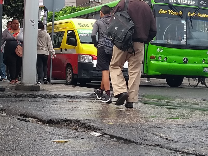 Afecta baches el centro de la ciudad