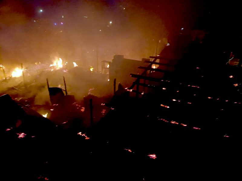 Afecta incendio tres viviendas en colonia Lagunitas