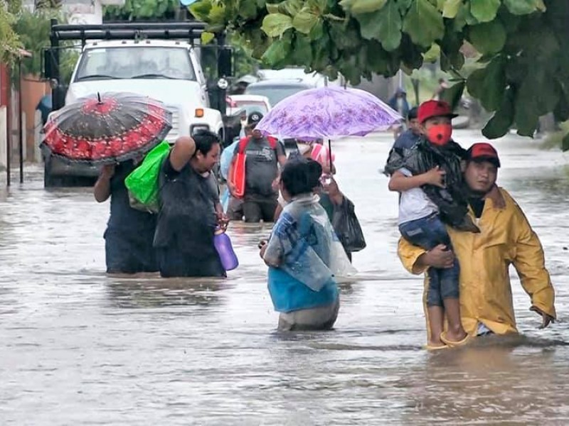 Afectados por lluvias siguen sin recibir ayuda, advierten protestas