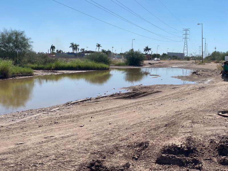 Afectan terreno privado para abrir ruta alterna por mala condición de calles
