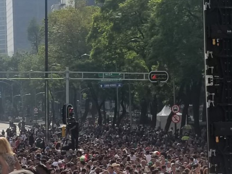 Aficionados ahogan gritos de gol en el Ángel