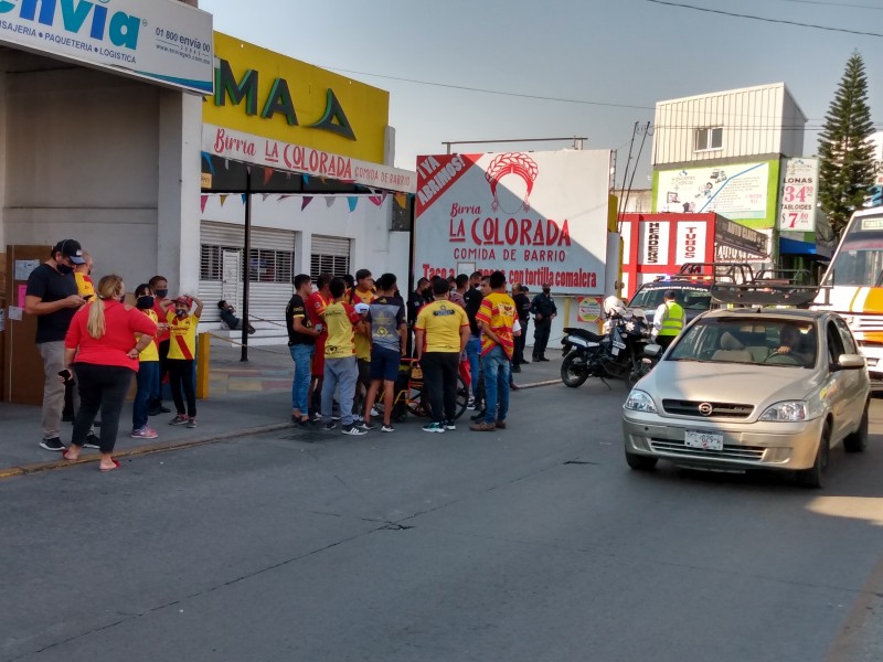 Aficionados no desisten en luchar por permanencia de Monarcas