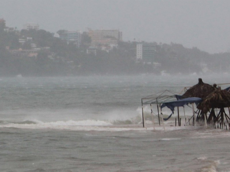 Agatha se prevé toque tierra como huracán categoría 3