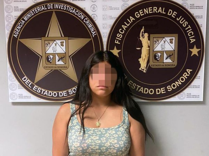 Agentes AMIC capturan a implicada en corrupción de menores