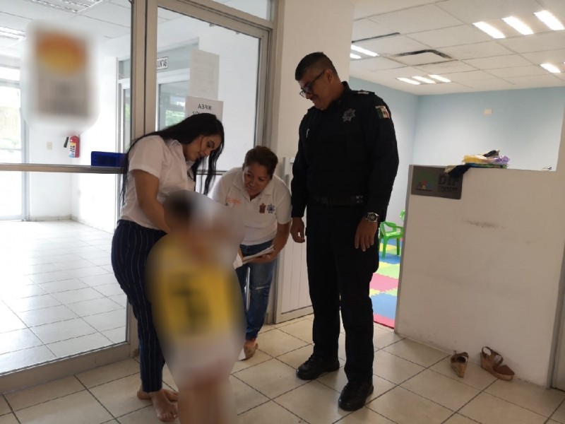 AGENTES PREVENTIVOS RESGUARDAN A MENOR