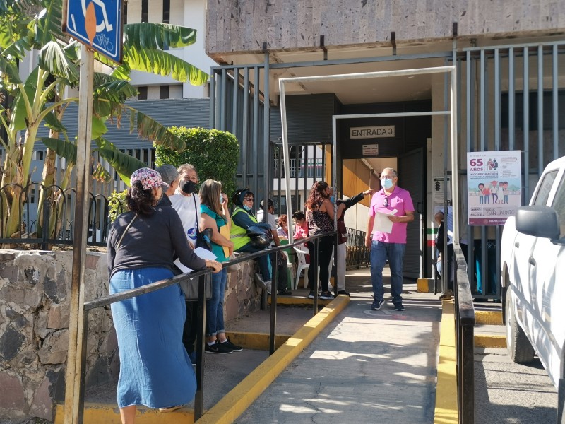 Ágil y ordenado avanza registro para pensión de adultos mayores