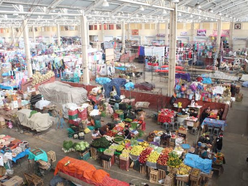 Aglutina más de 800 comerciantes mercado de Ajalpan