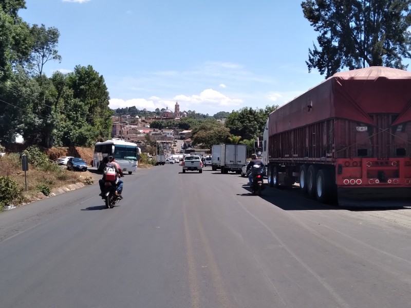 Agobia a transportistas el robo y desapariciones en carreteras michoacanas