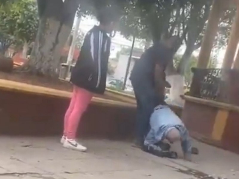 Agreden a adulto mayor en jardín de Carrillo Puerto