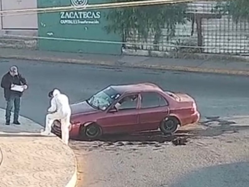 Agreden a policía metropolitano sobre avenida Universidad