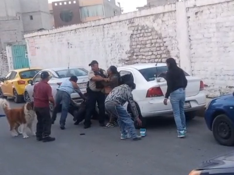Agresión a Guardia Civil en Tecámac captada en video