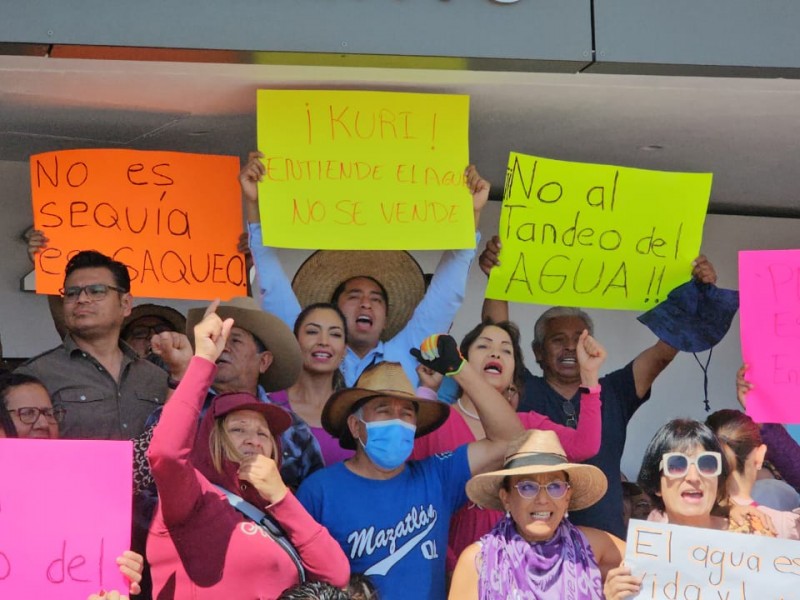 Agua Querétaro: a pesar de manifestación, diputados aprobaron reforma