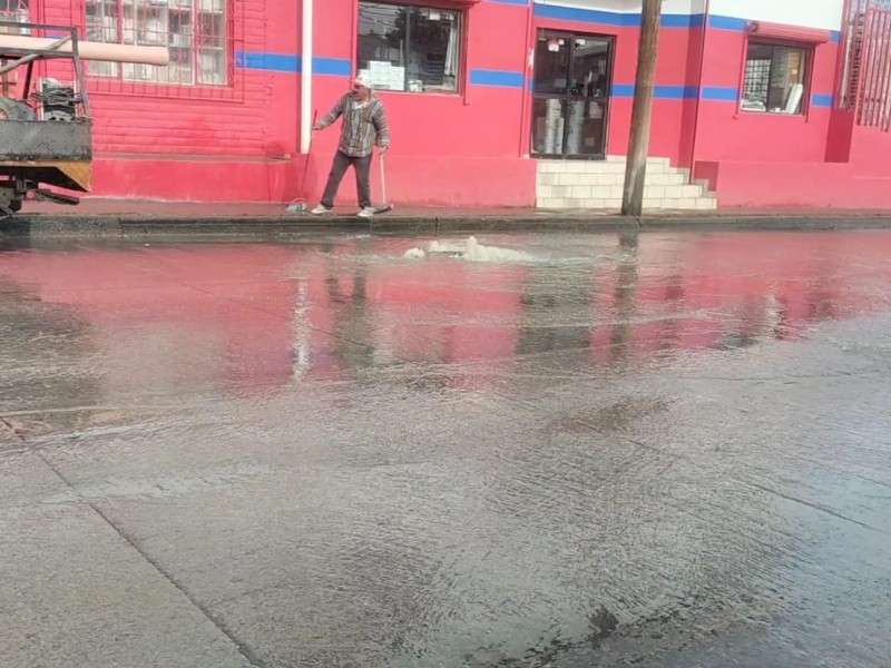 Aguas negras en la 5 de febrero