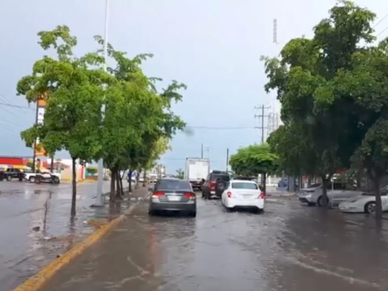 Ahome registra lluvias moderadas a fuertes, sin graves afectaciones