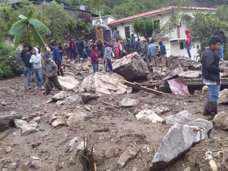 Al menos un muerto en Huatulco tras paso de Agatha