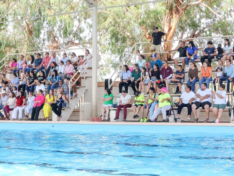 Alberca Municipal esta activa para niños y niñas de la región