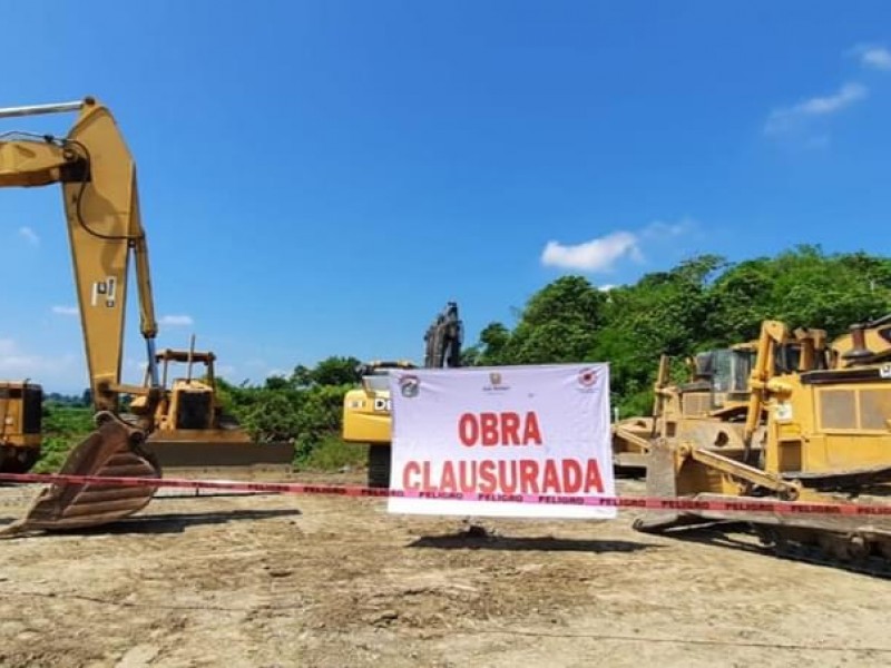 Alcalde clausura autopista del tramo San Rafael - Cardel.