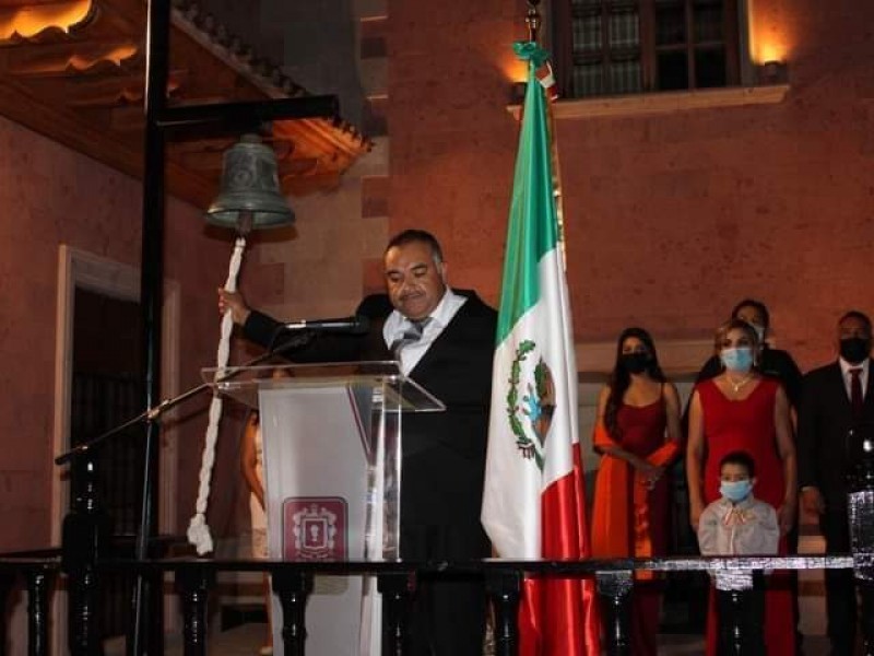 Alcalde de Jacona da su primer Grito de Independencia