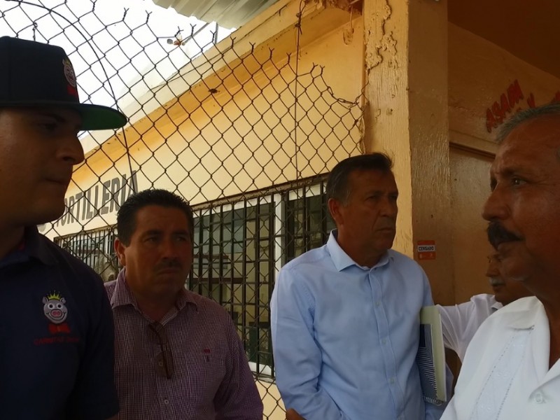 Alcalde pide a comerciantes de Bacurimí desalojar banquetas