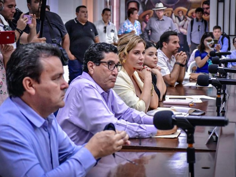 Alcalde propone a Adda Saraí para secretaria del Ayuntamiento