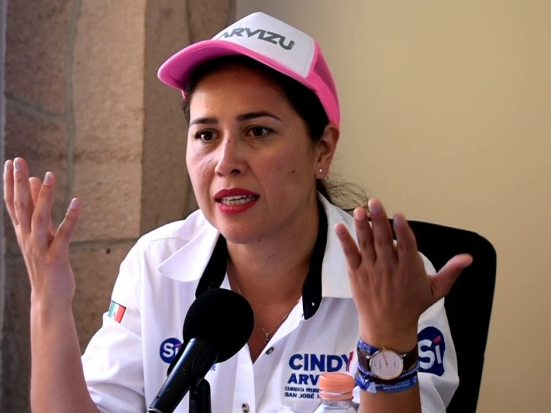 Alcaldesa de San José Iturbide también quiere camioneta nueva