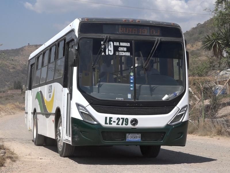 Alcaldesa promete dar seguimiento a quejas de estudiantes por el transporte público