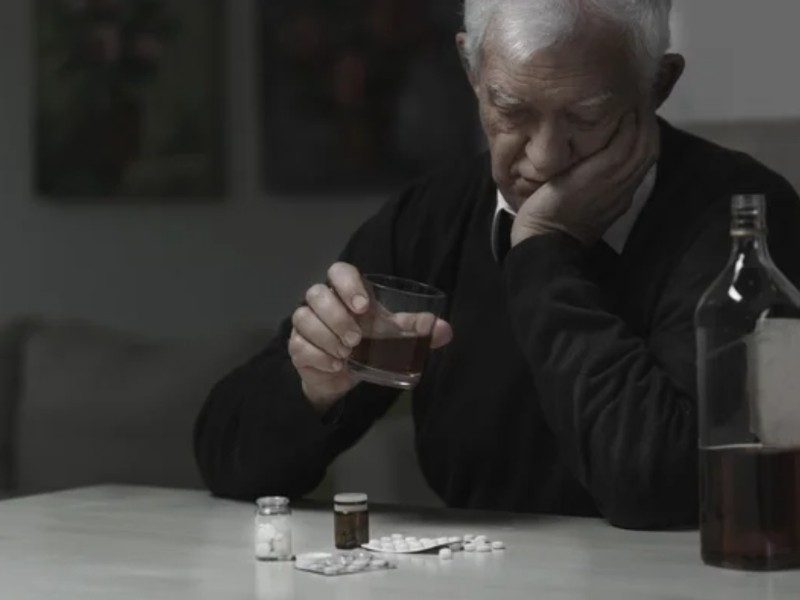Alcohol y drogas, refugio peligroso para muchos adultos