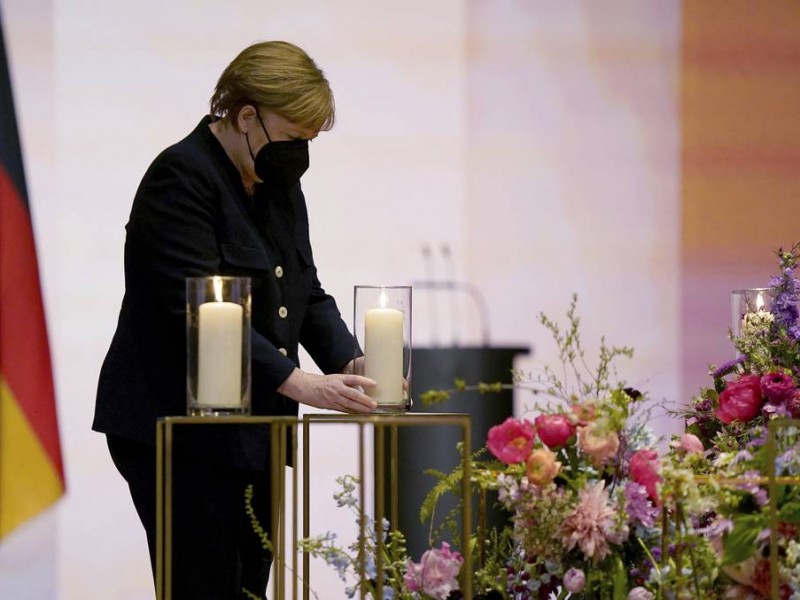 Alemania rinde homenaje a 80 mil muertos por covid-19