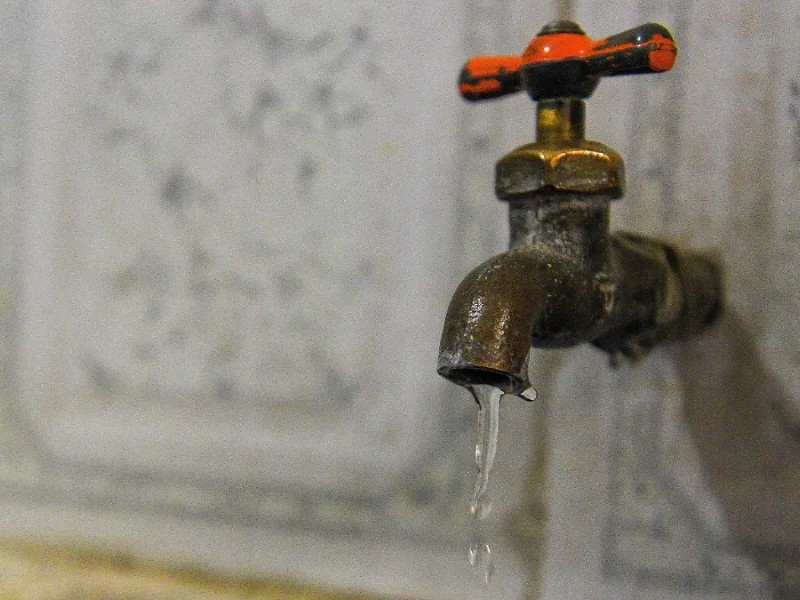 15 días sin agua en colonias de Toluca por rehabilitación