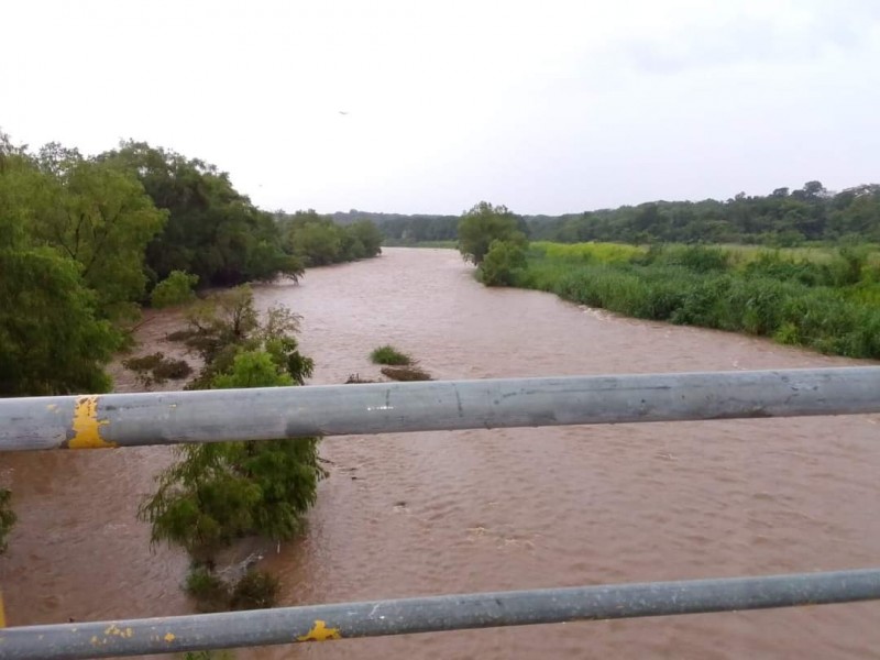 Alerta amarilla para 6 regiones por lluvias intensas