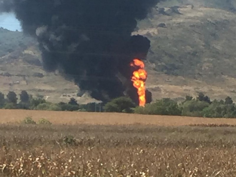 Alerta atmosférica por incendio en toma clandestina