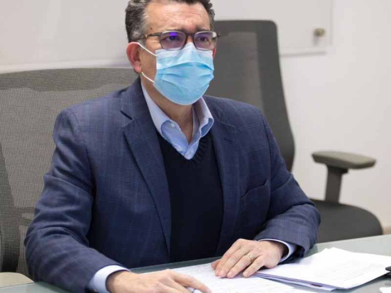 Alerta con venta de vacunas falsas contra COVID-19: Enrique Clausen