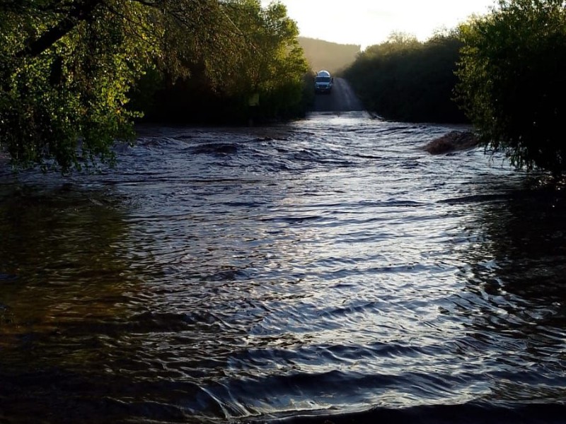 Alerta protección civil por arroyos crecidos en área de caminantes a Magdalena