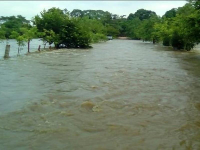 Alertan autoridades por crecida de ríos en Veracruz