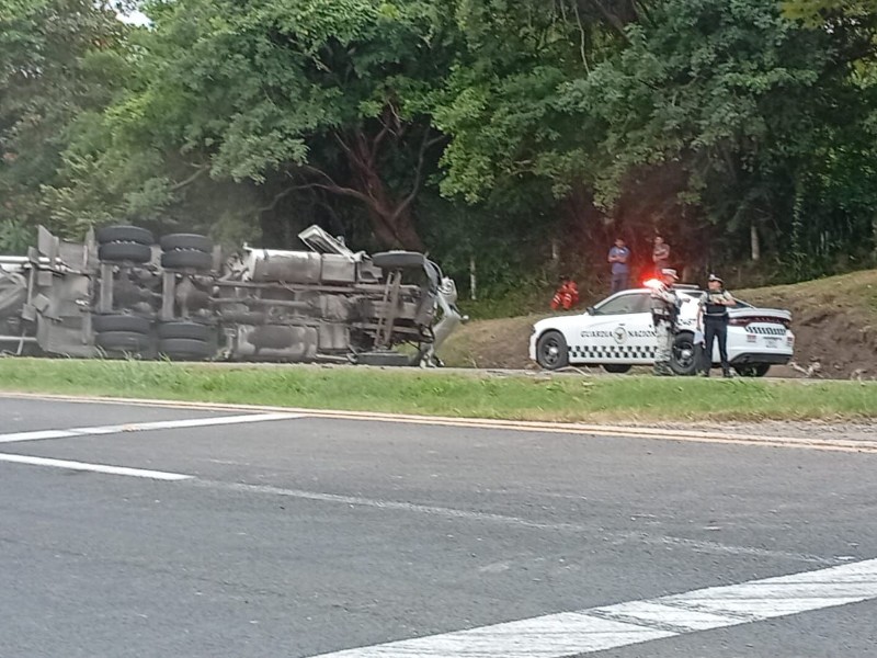 Alertan por accidentes de unidades pesadas en carreteras