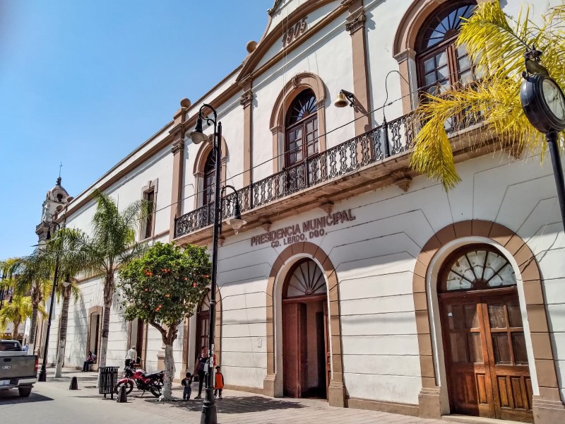 Alertan por falsos inspectores que intentan cobrar por licencias de funcionamiento