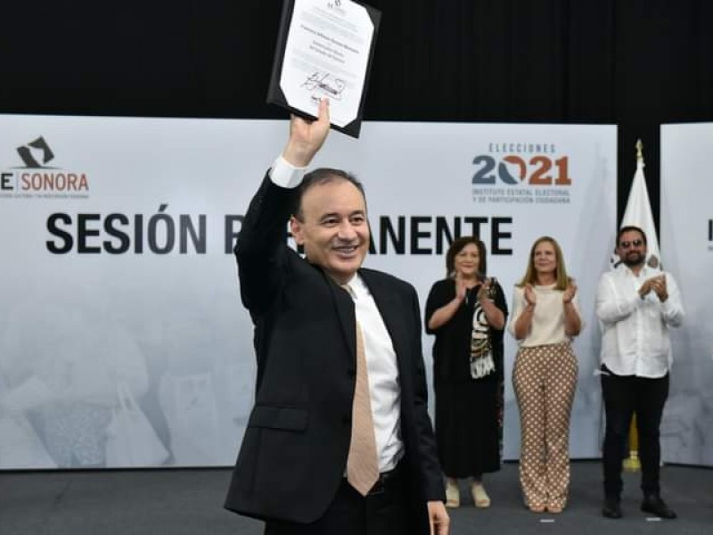 Alfonso Durazo recibe constancia de gobernador electo