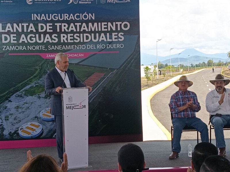 Alfredo Ramírez Bedolla inaugura planta tratadora en Zamora