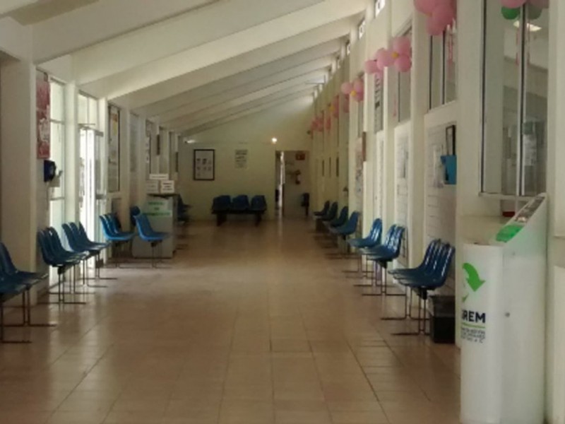 Con guardias, centros de salud permanecerán cerrados