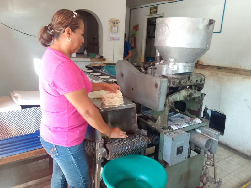 Algunos locales sin incrementar el precio de la tortilla