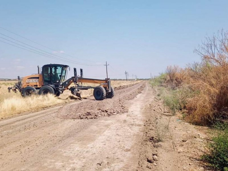 Alistan caminos vecinales para la llegada de las lluvias