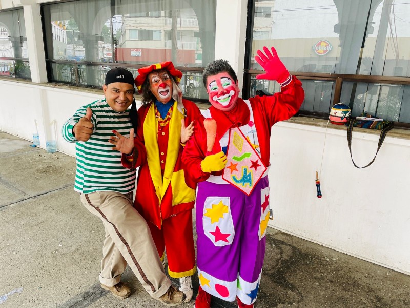 Alistan desfile del Día del Payaso en Tuxpan