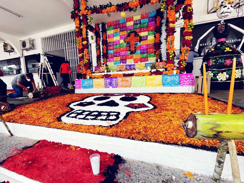 Altar de Todos Santos, infaltable para Día de Muertos