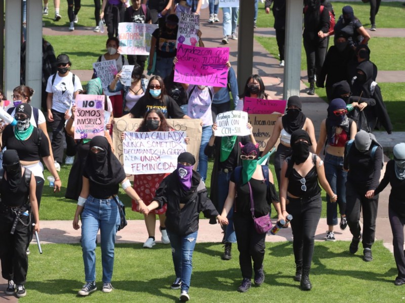 Estudiantes del Colegio CCH Sur marcharon hacia Ciudad Universitaria