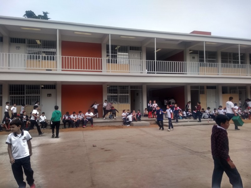 Alumnos de primaria Álvaro Obregón reanudan clases