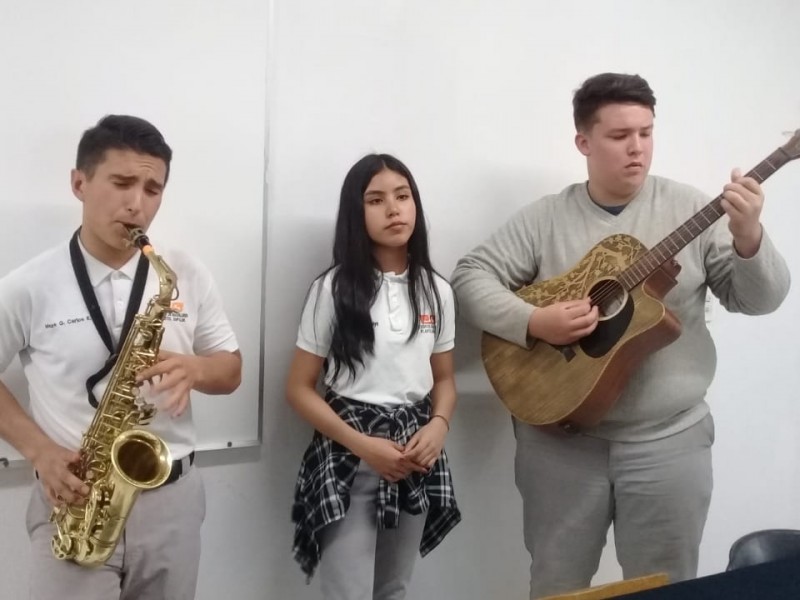 Alumnos de COBACH participarán en concurso de canto