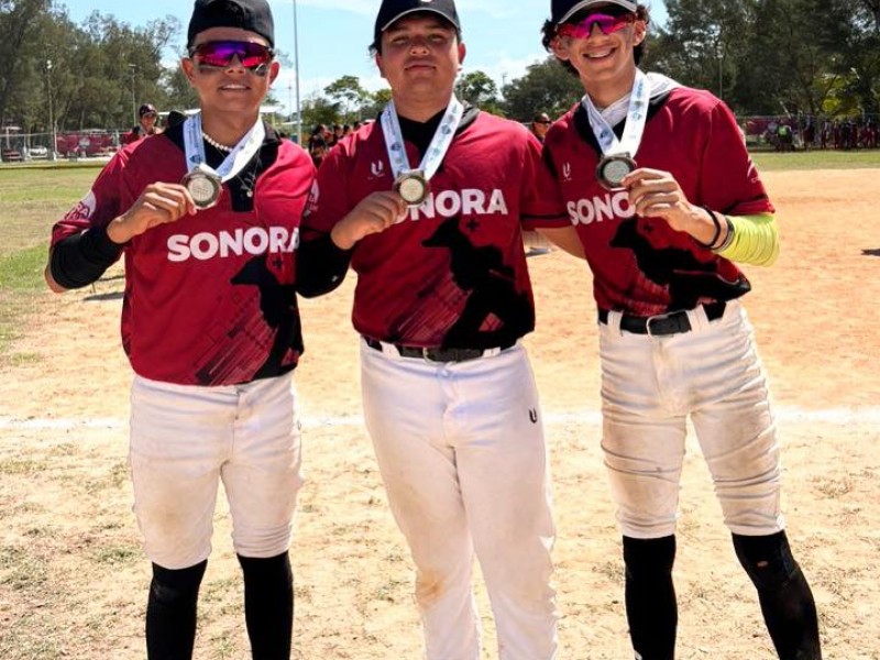Alumnos de Cobach son campeones de softbol en Juegos Nacionales