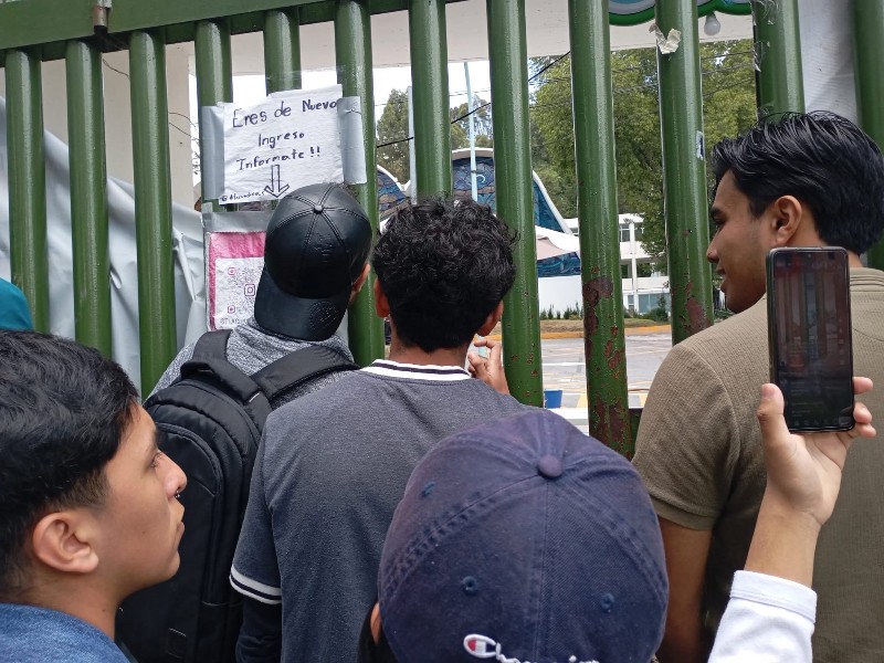 Alumnos de ingeniería encaran a paristas y piden entrega de C.U.